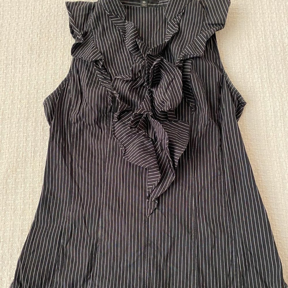 Women's Lotus Ruffle Sleeveless Blouse